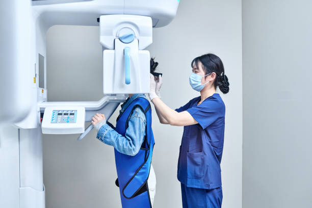 Best Emergency Dentist for Knocked-Out Tooth in Lamont, CA